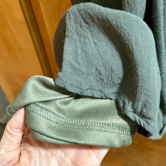 Olive green tank size medium from the Buckle - Picture 4 of 5